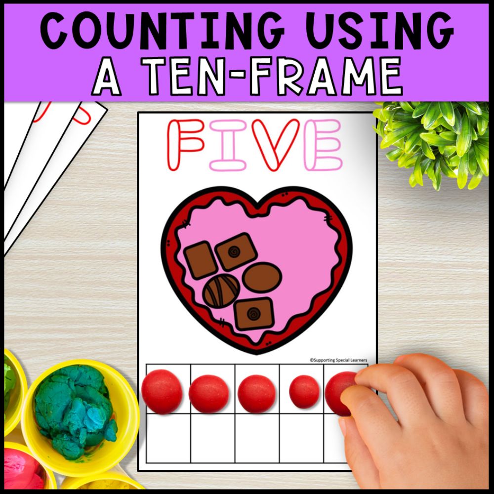 Holiday Playdough Mats - Kindergarten Centers and Fine Motor